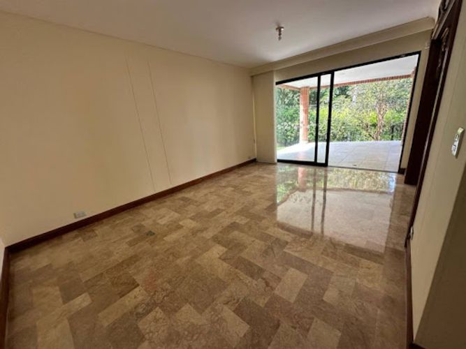 Casa de 5 alcobas en venta en Alto De Misael, Envigado, 386 m² · foto 20 de 24