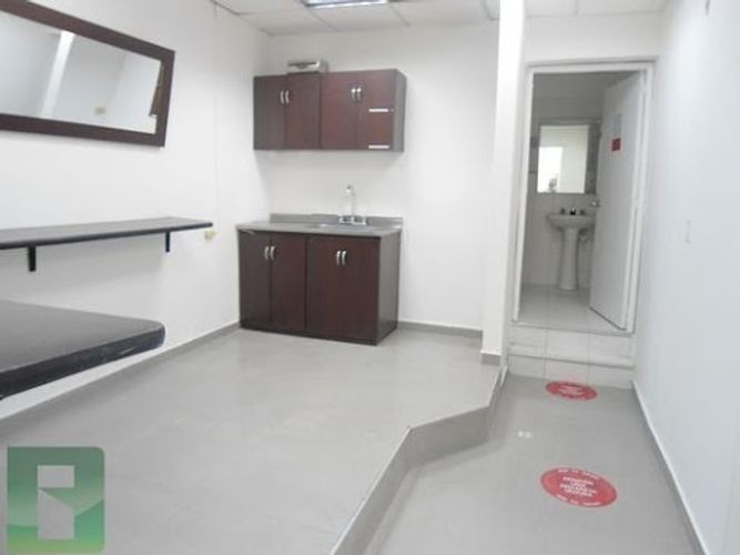 Local en arriendo en La Candelaria, Medellín, 794 m² · foto 24 de 24