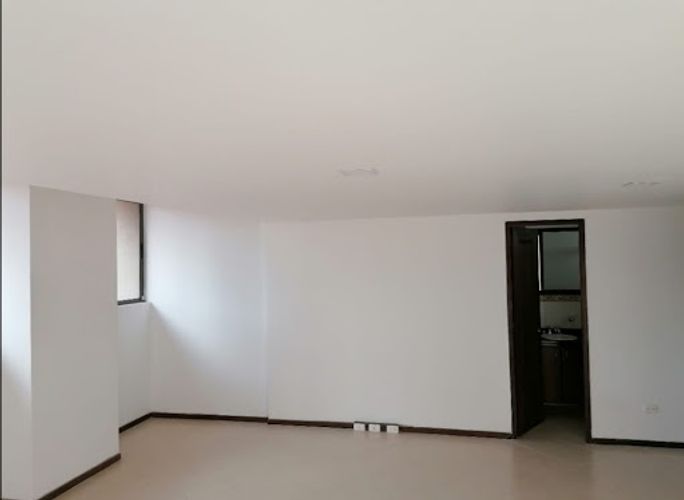 Apartamento de 4 alcobas en venta en Calle Larga, Sabaneta, 239 m² · foto 7 de 13