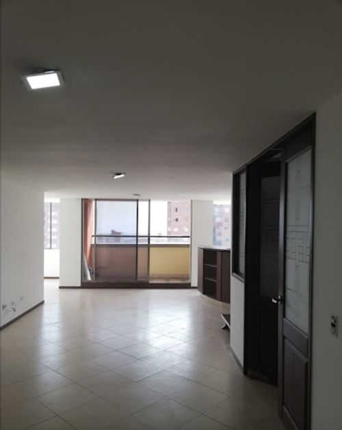 Apartamento de 4 alcobas en venta en Calle Larga, Sabaneta, 239 m² · foto 12 de 13