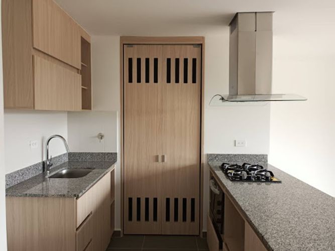 Apartamento de 1 alcoba en venta en El Retiro, 68 m² · foto 2 de 16