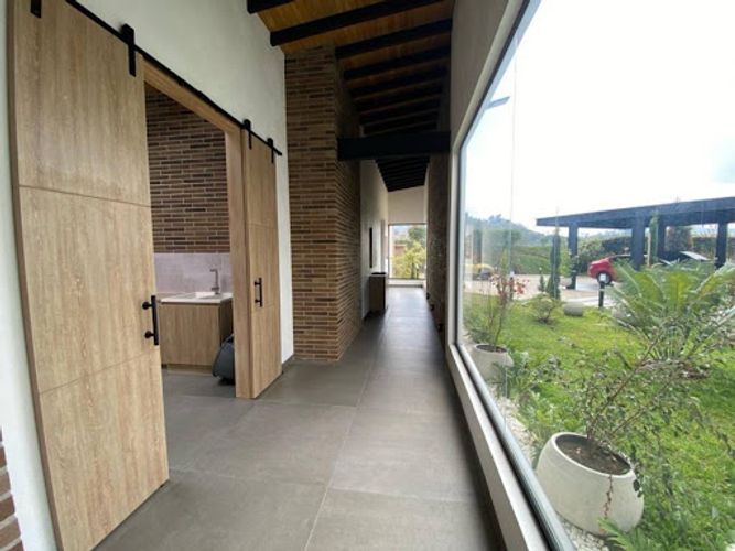 Casa de 5 alcobas en arriendo en Lejos Del Nido, El Retiro, 530 m² · foto 10 de 13