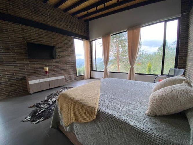 Casa de 5 alcobas en arriendo en Lejos Del Nido, El Retiro, 530 m² · foto 11 de 13