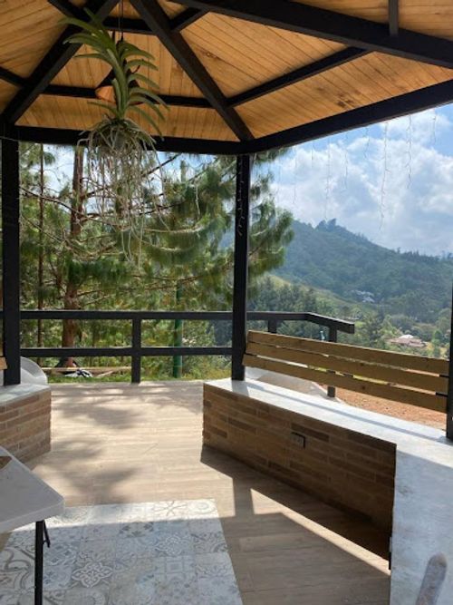Casa de 5 alcobas en arriendo en Lejos Del Nido, El Retiro, 530 m² · foto 12 de 13