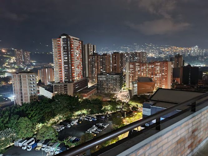 Apartamento de 4 alcobas en venta en Aves Maria, Sabaneta, 328 m² · foto 3 de 23