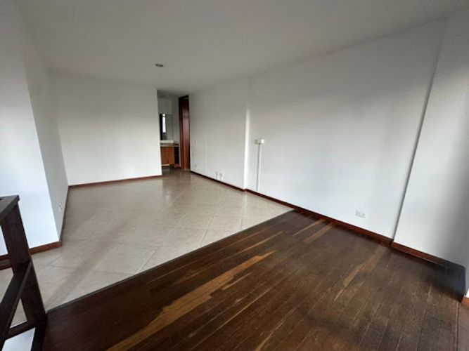 Apartaestudio en arriendo en La Visitación, Medellín, 75 m² · foto 2 de 12