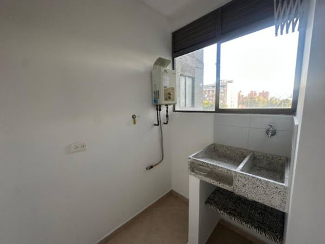 Apartaestudio en arriendo en La Visitación, Medellín, 75 m² · foto 12 de 12