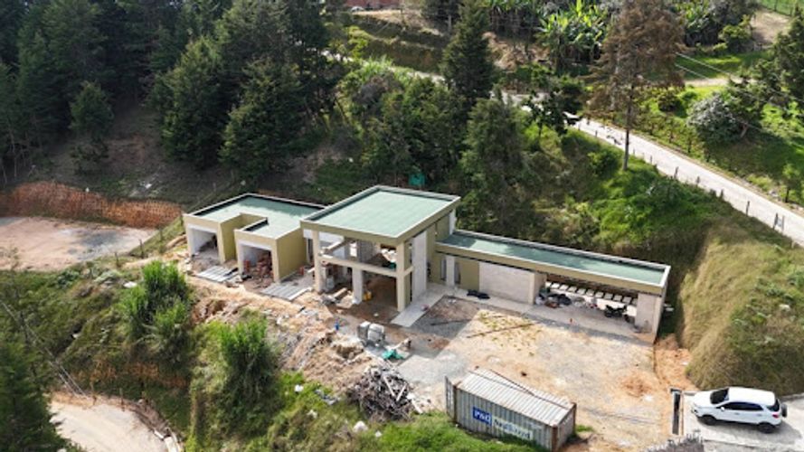 Casa de 3 alcobas en venta en Guarne, 234 m² · foto 2 de 14