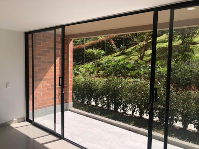 Apartamento de 3 alcobas en venta en Rionegro, 89 m² · foto 1 de 16