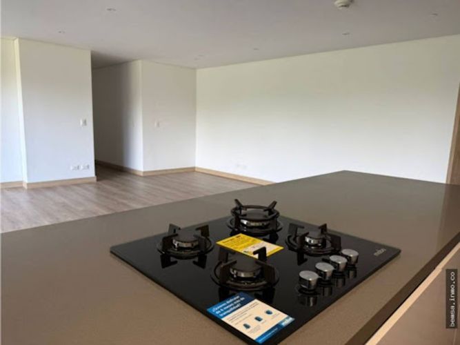 Apartamento de 3 alcobas en venta en Llano Grande, Rionegro, 191 m² · foto 4 de 24