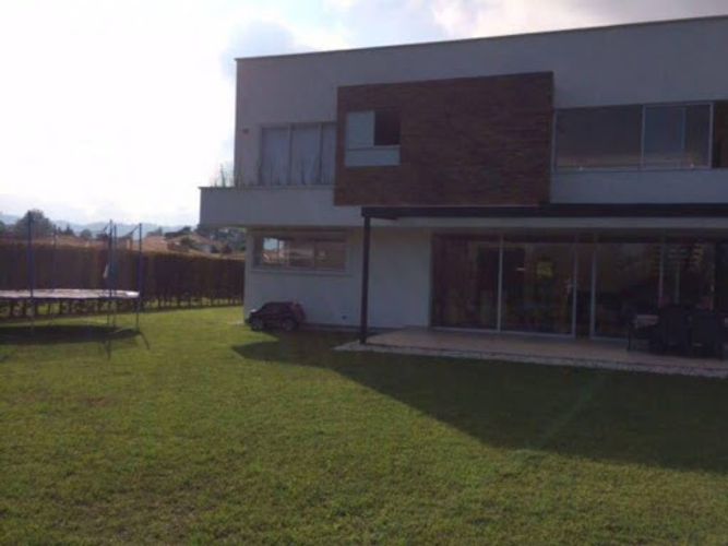 Casa de 6 alcobas en arriendo en Llano Grande, Rionegro, 560 m² · foto 13 de 18