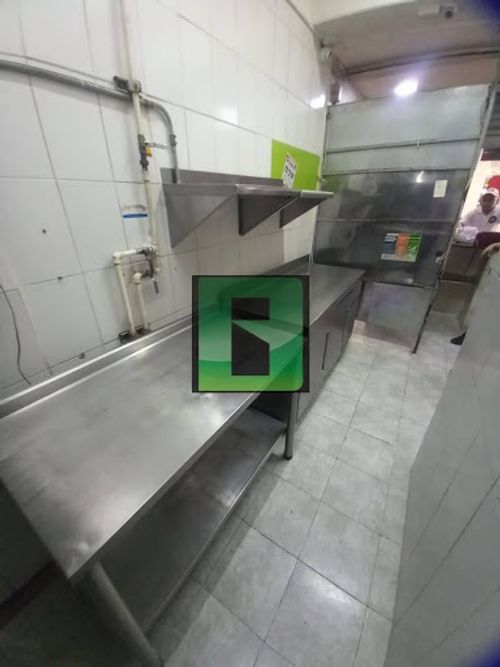Local en arriendo en La Candelaria, Medellín, 15 m² · foto 5 de 8
