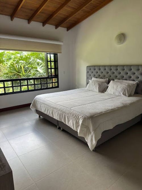 Casa de 4 alcobas en arriendo en La Clara, Guarne, 320 m² · foto 10 de 24