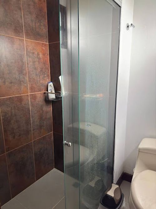 Casa de 4 alcobas en arriendo en La Clara, Guarne, 320 m² · foto 11 de 24