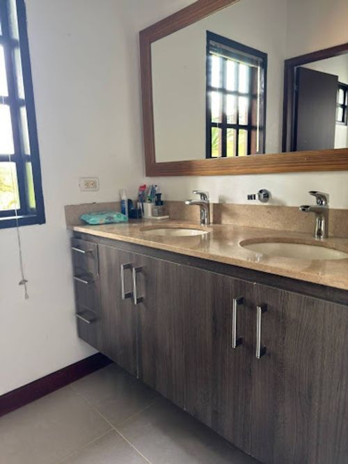 Casa de 4 alcobas en arriendo en La Clara, Guarne, 320 m² · foto 16 de 24