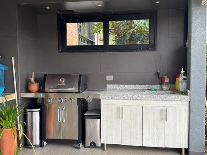 Casa de 4 alcobas en arriendo en La Clara, Guarne, 320 m² · foto 23 de 24