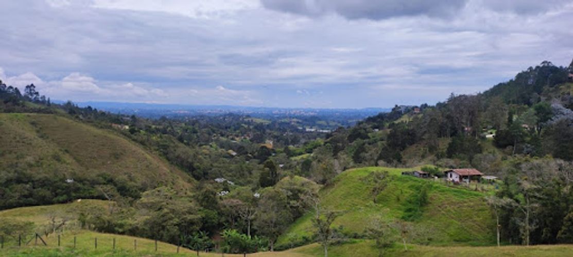 Finca en arriendo en El Capiro, Rionegro, 250 m² · foto 2 de 24