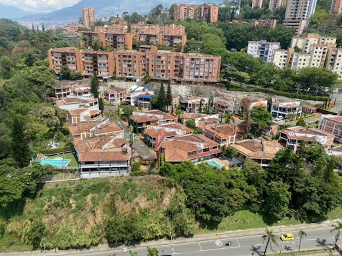 Apartamento de 3 alcobas en arriendo en Las Palmas, Medellín, 100 m² · foto 22 de 24