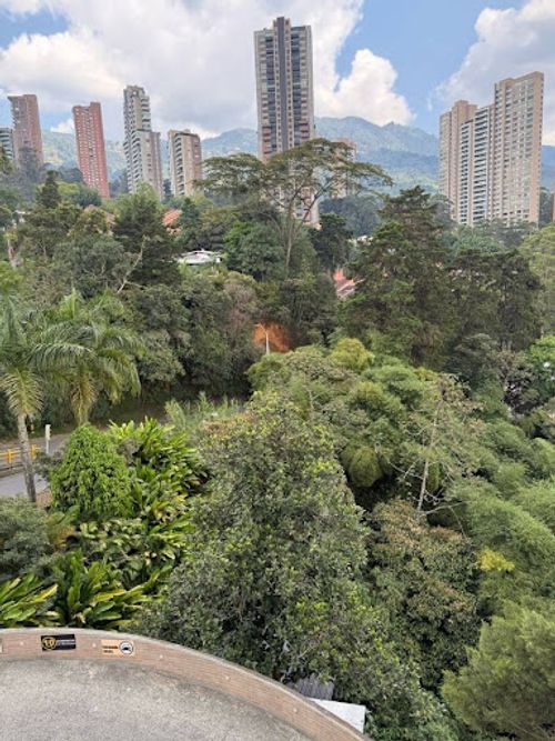 Local en venta en Los Naranjos, Medellín, 104 m² · foto 17 de 22
