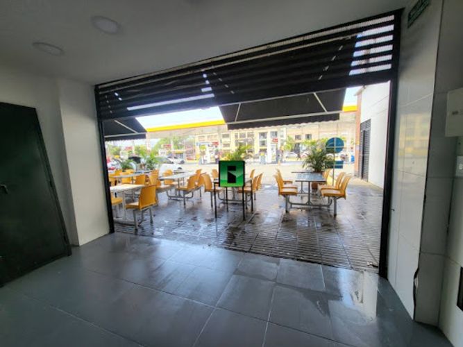 Local en arriendo en La Aguacatala, Medellín, 30 m² · foto 3 de 24