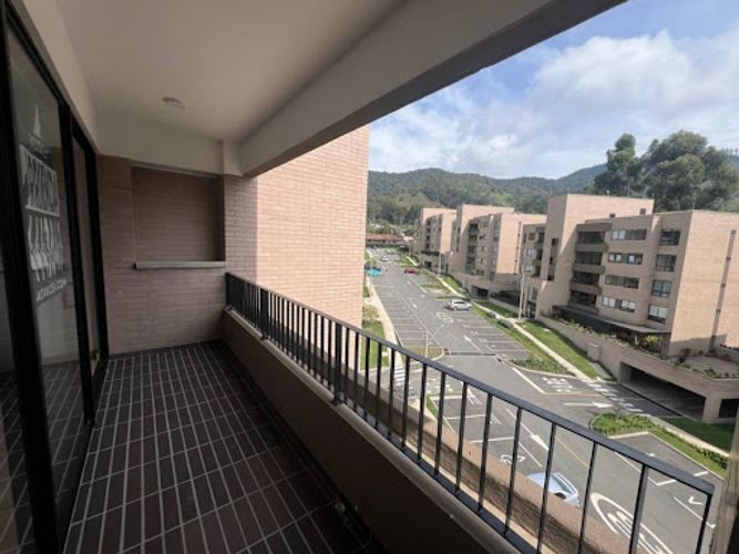 $800.000.000 en Urbanización Hacienda la Argentina