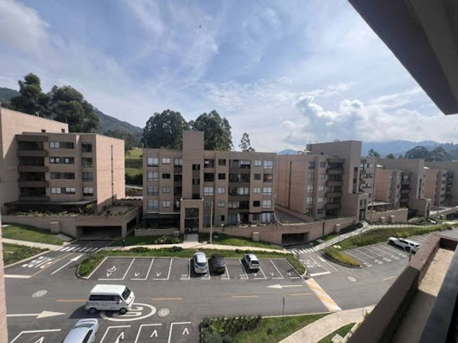 Apartamento de 3 alcobas en venta en El Retiro, 85 m² · foto 2 de 18