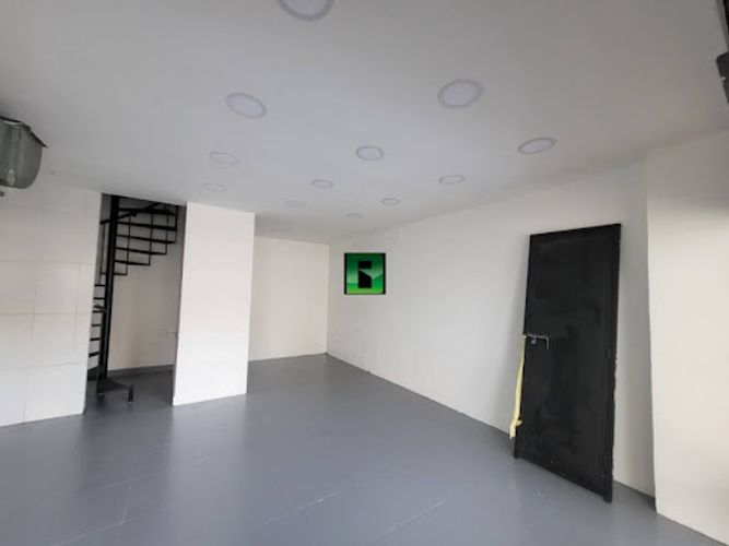 Local en arriendo en La Aguacatala, Medellín, 30 m² · foto 20 de 24