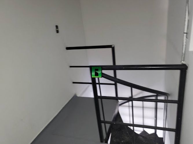 Local en arriendo en La Aguacatala, Medellín, 30 m² · foto 21 de 24