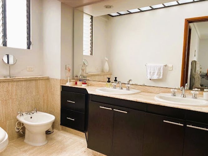 Apartamento en venta en Los Naranjos, Medellín · foto 18 de 24