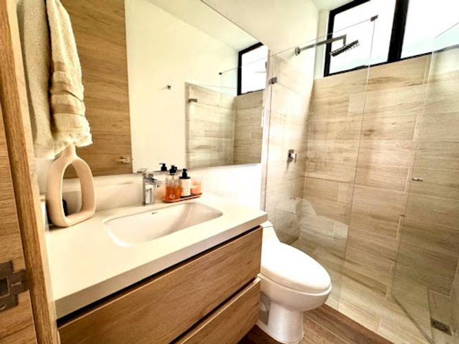 Apartamento de 2 alcobas en venta en Loma Del Escobero, Envigado, 80 m² · foto 11 de 18