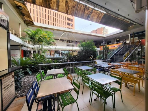 Local en arriendo en La Candelaria, Medellín, 48 m² · foto 14 de 19