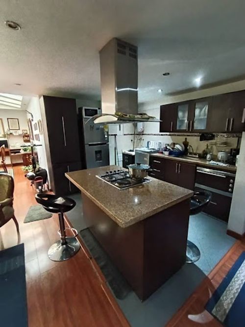 Apartamento de 5 alcobas en venta en La Calleja, Bogotá, 233 m² · foto 5 de 19
