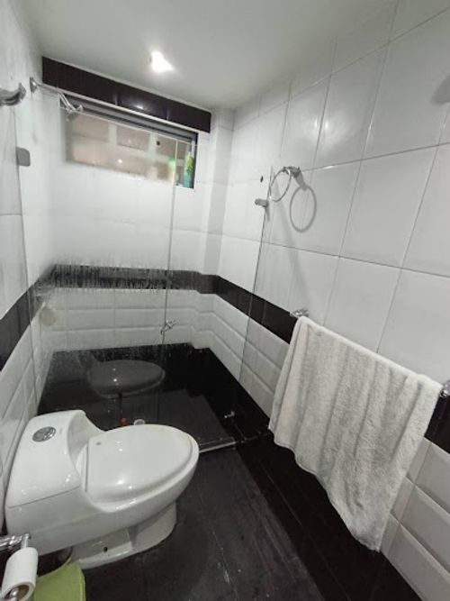 Apartamento de 5 alcobas en venta en La Calleja, Bogotá, 233 m² · foto 9 de 19