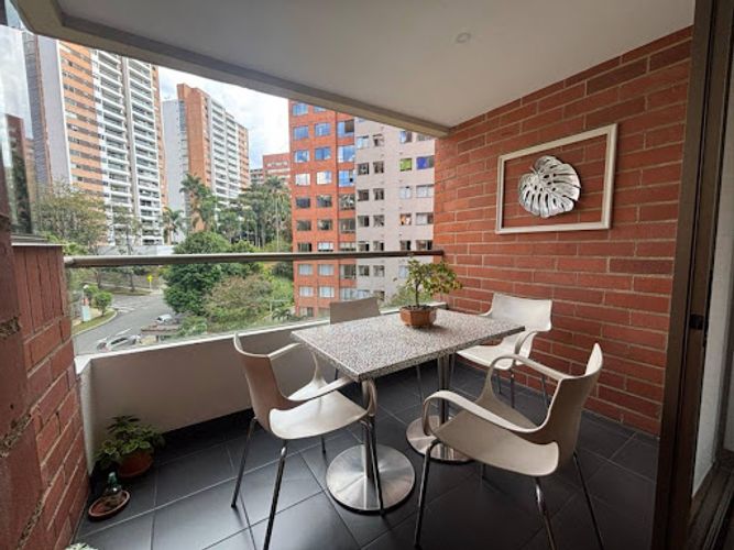 Apartamento de 3 alcobas en venta en Los Balsos, Medellín, 178 m² · foto 19 de 21