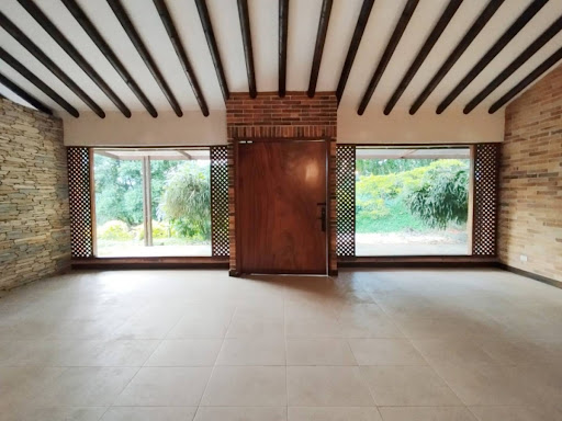 4BR House in Loma de las brujas (320 m²) - 2