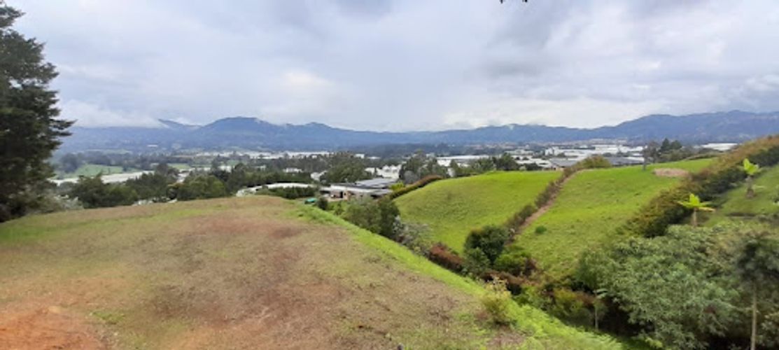 Lote en venta en La Ceja, 3740 m² · foto 4 de 9