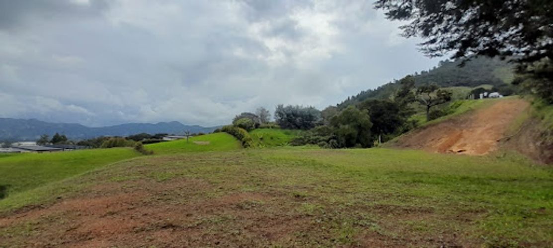 Lote en venta en La Ceja, 3740 m² · foto 5 de 9
