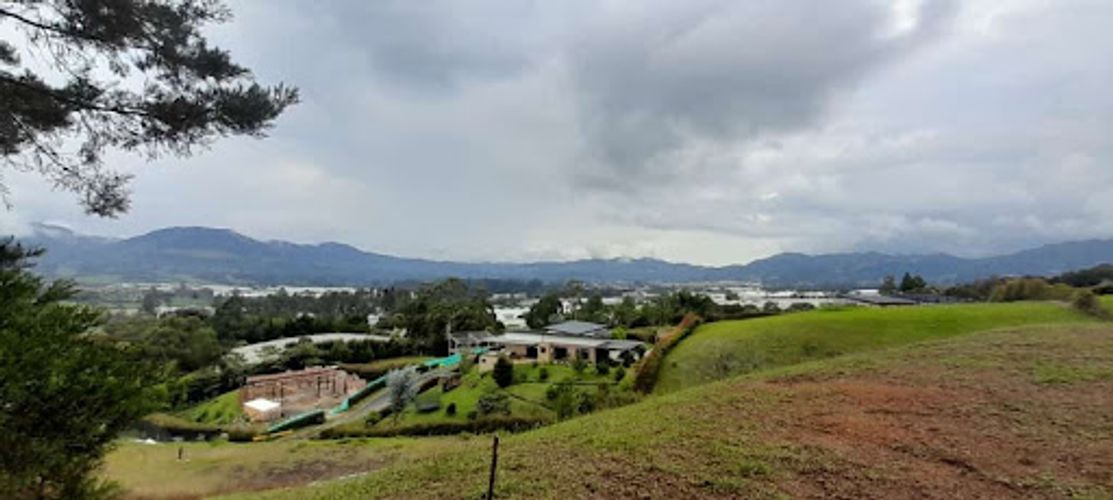 Lote en venta en La Ceja, 3740 m² · foto 6 de 9