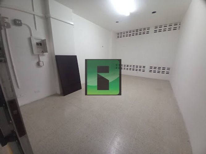 Local en arriendo en Manrique Central, Medellín, 22 m² · foto 3 de 5