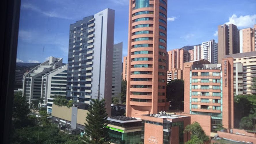 Oficina en arriendo en Milla De Oro, Medellín, 160 m² · foto 3 de 24