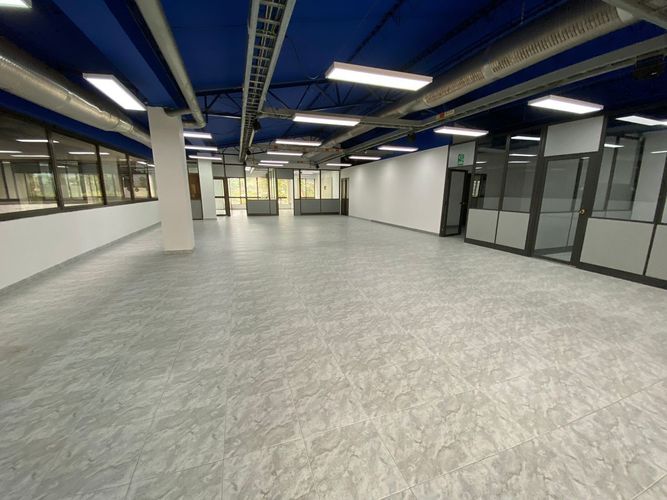 Local en arriendo en Aeropuerto, Pereira, 1338 m² · foto 3 de 11