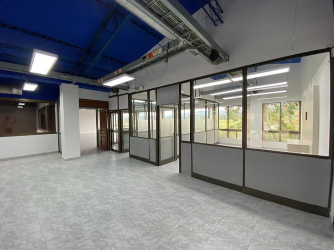 Local en arriendo en Aeropuerto, Pereira, 1338 m² · foto 10 de 11