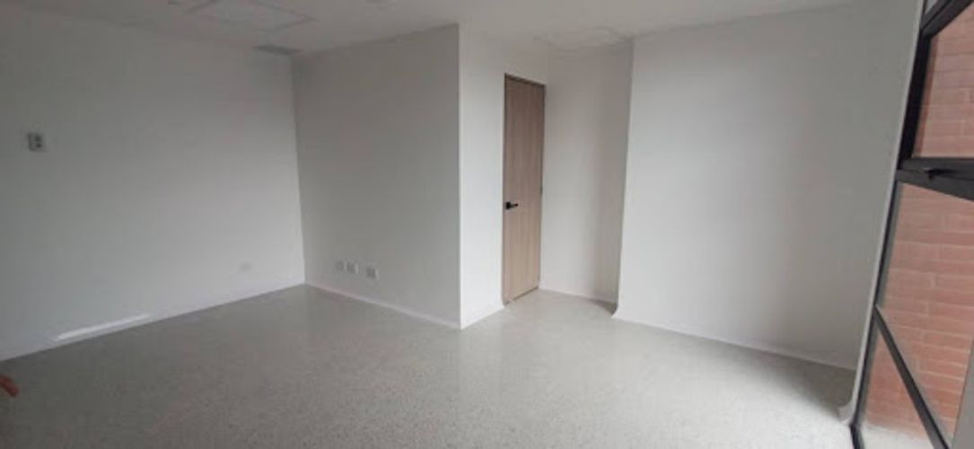 Consultorio en arriendo en Perpetuo Socorro, Medellín, 30 m² · foto 6 de 14