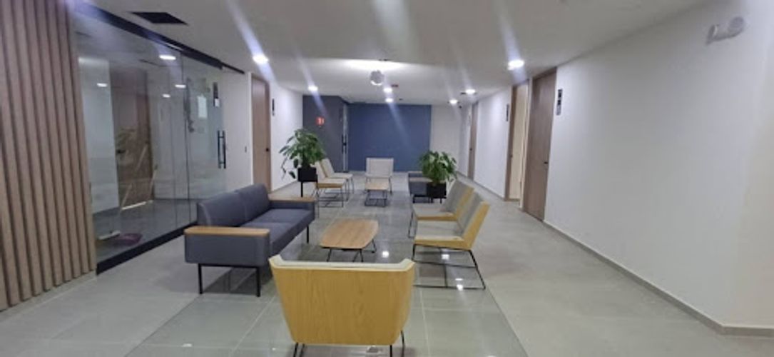 Consultorio en arriendo en Perpetuo Socorro, Medellín, 30 m² · foto 14 de 14