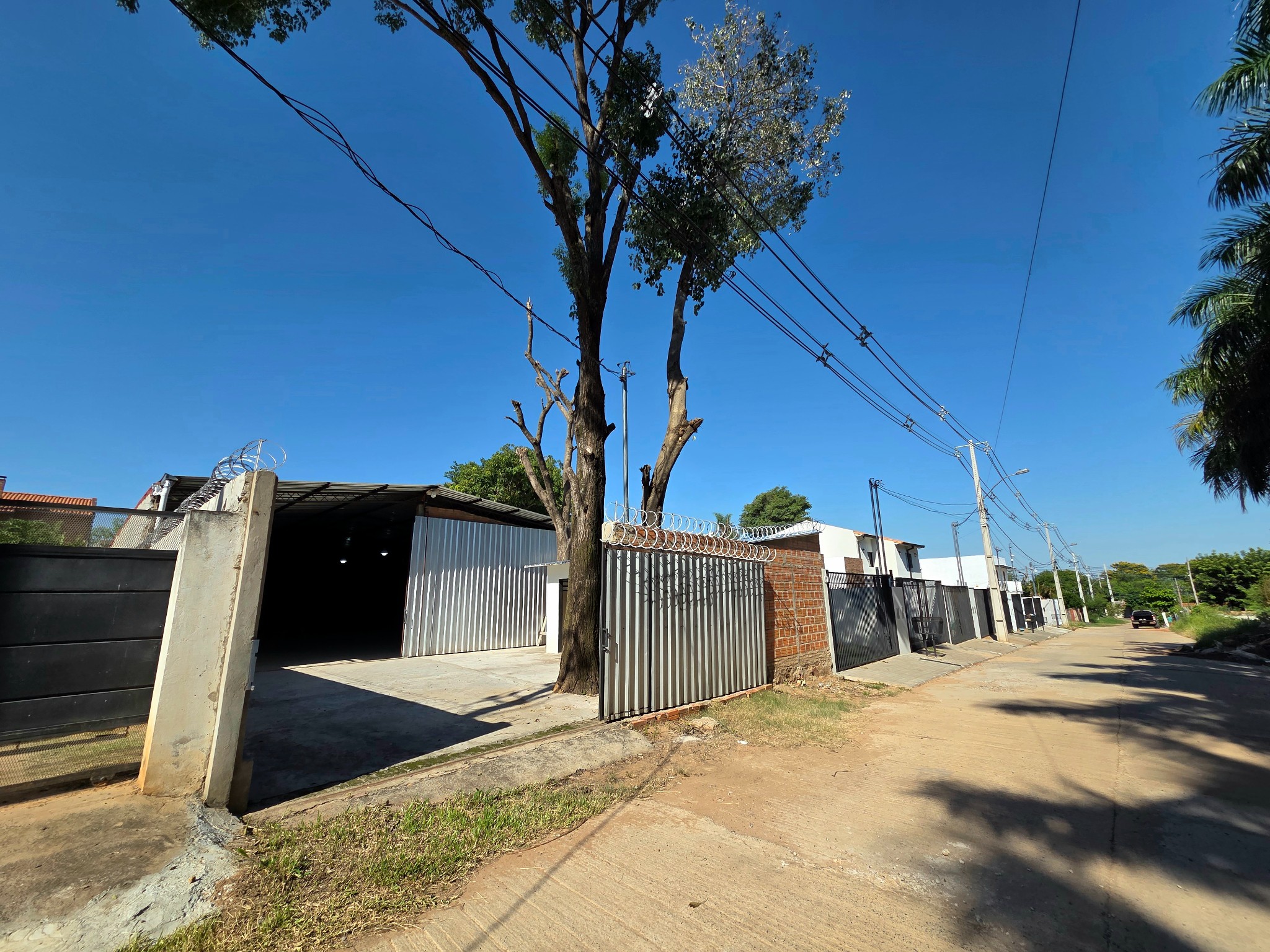 EN VENTA - TINGLADO / DEPÓSITO CON OFICINA — foto 2