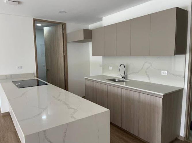Apartamento de 2 alcobas en arriendo en Sajonia, Rionegro, 137 m² · foto 3 de 10