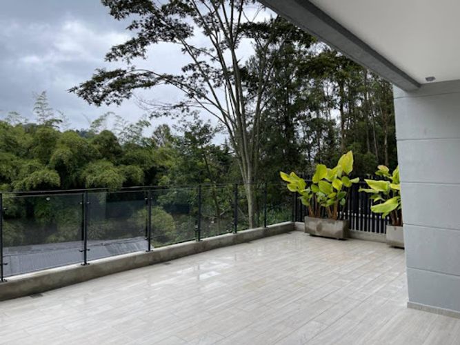 Apartamento de 2 alcobas en arriendo en Sajonia, Rionegro, 137 m² · foto 5 de 10