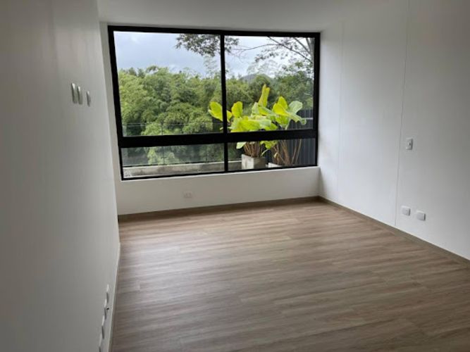Apartamento de 2 alcobas en arriendo en Sajonia, Rionegro, 137 m² · foto 7 de 10