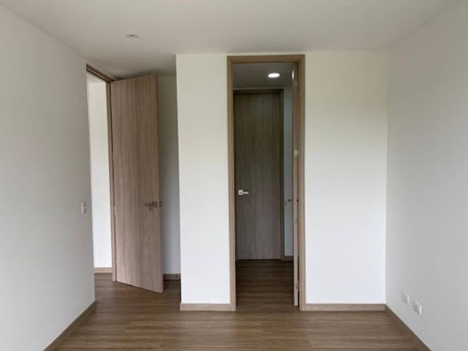 Apartamento de 2 alcobas en arriendo en Sajonia, Rionegro, 137 m² · foto 8 de 10