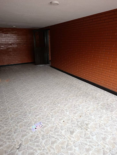 Casa en venta en Quinta Paredes, Bogotá · foto 23 de 24